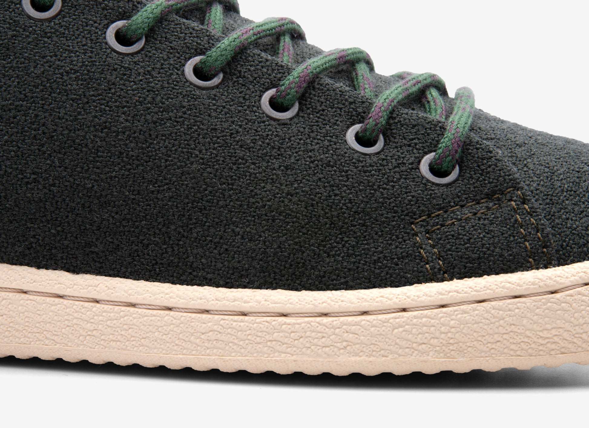 LESHY Thuja | Nachhaltige Sneakers | Detailansicht