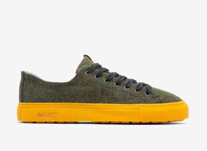 MINERA Greenstar | Nachhaltige Sneakers | Seitenansicht mit dunklen Schuhbändern